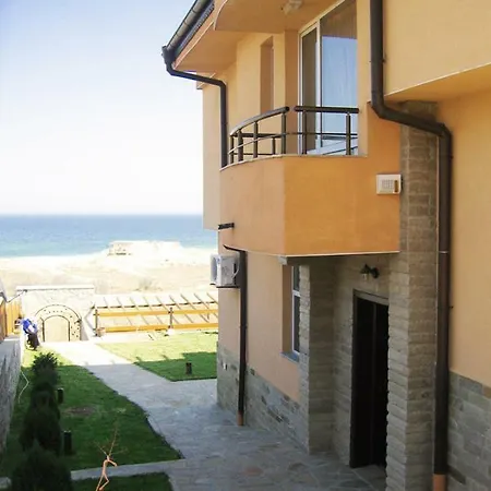 Smokinya Sea View Ferienhaus *